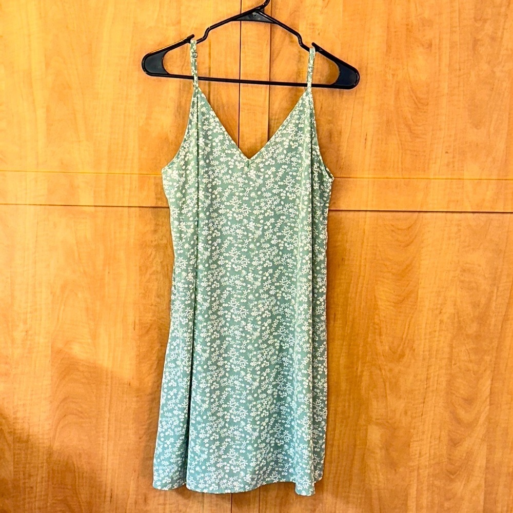 Floral Mini Slip Dress Size Large. NWOT